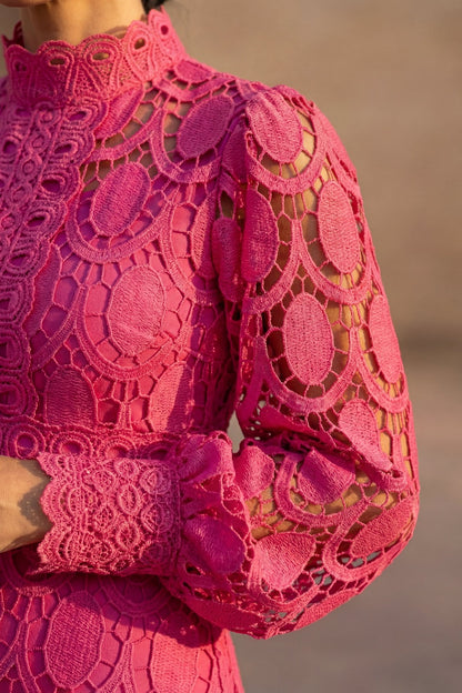 CAPRICORNO - ROBE EN DENTELLE