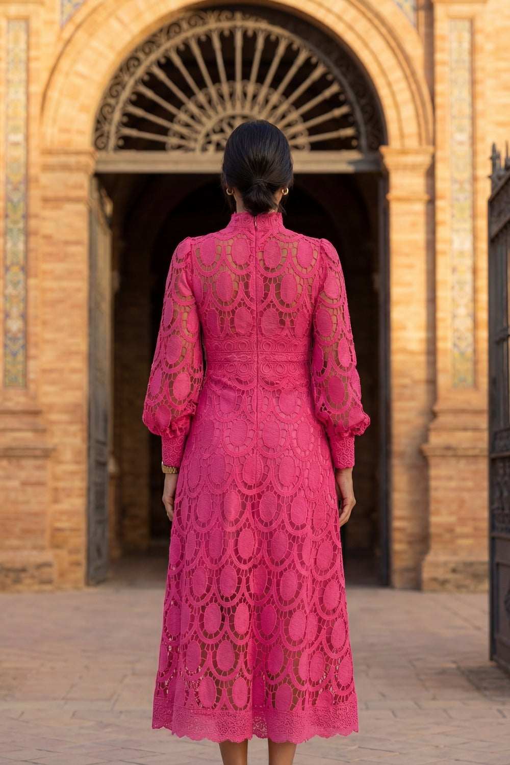 CAPRICORNO - ROBE EN DENTELLE