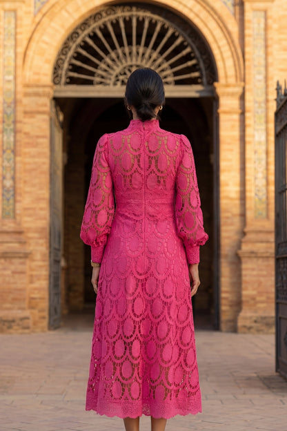 CAPRICORNO - ROBE EN DENTELLE