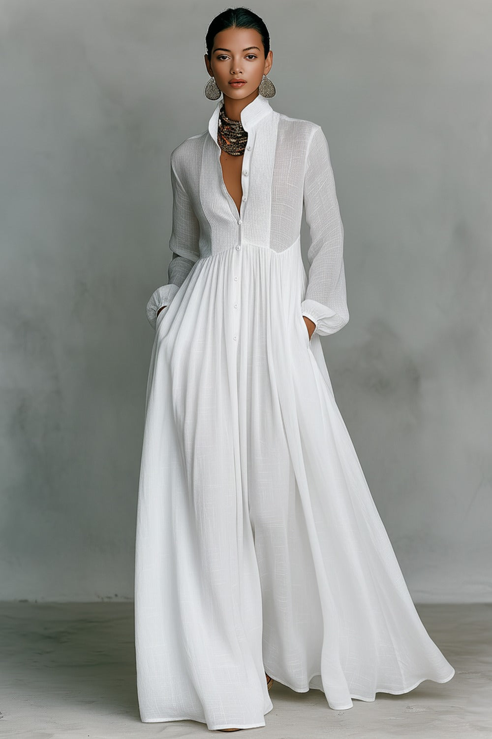 ROBE MAXI MINIMALISTE EN COTON ET LIN AVEC PATCHWORK, COL MONTANT ET MANCHES LONGUES