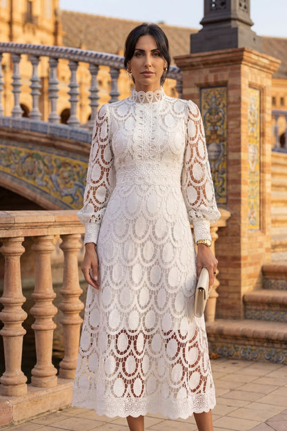CAPRICORNO - ROBE EN DENTELLE
